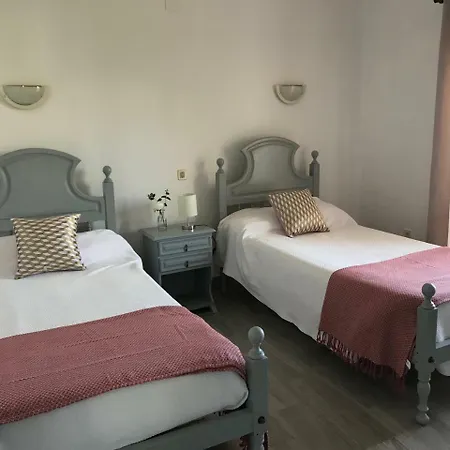 Hotel Suites &