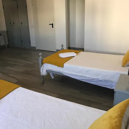 Suites & Hotel *